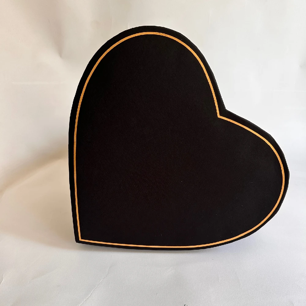 Heart gift paper box