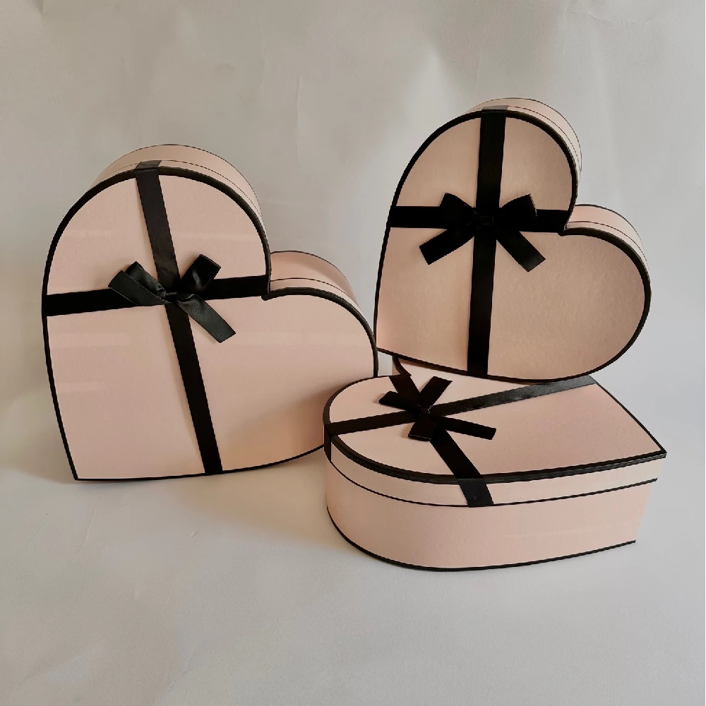 3pcs Simple and fashionab le heart-shaped gift box